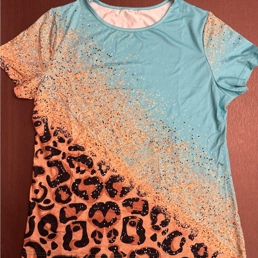 Aqua & Tan Leopard Print Short Sleeve Top